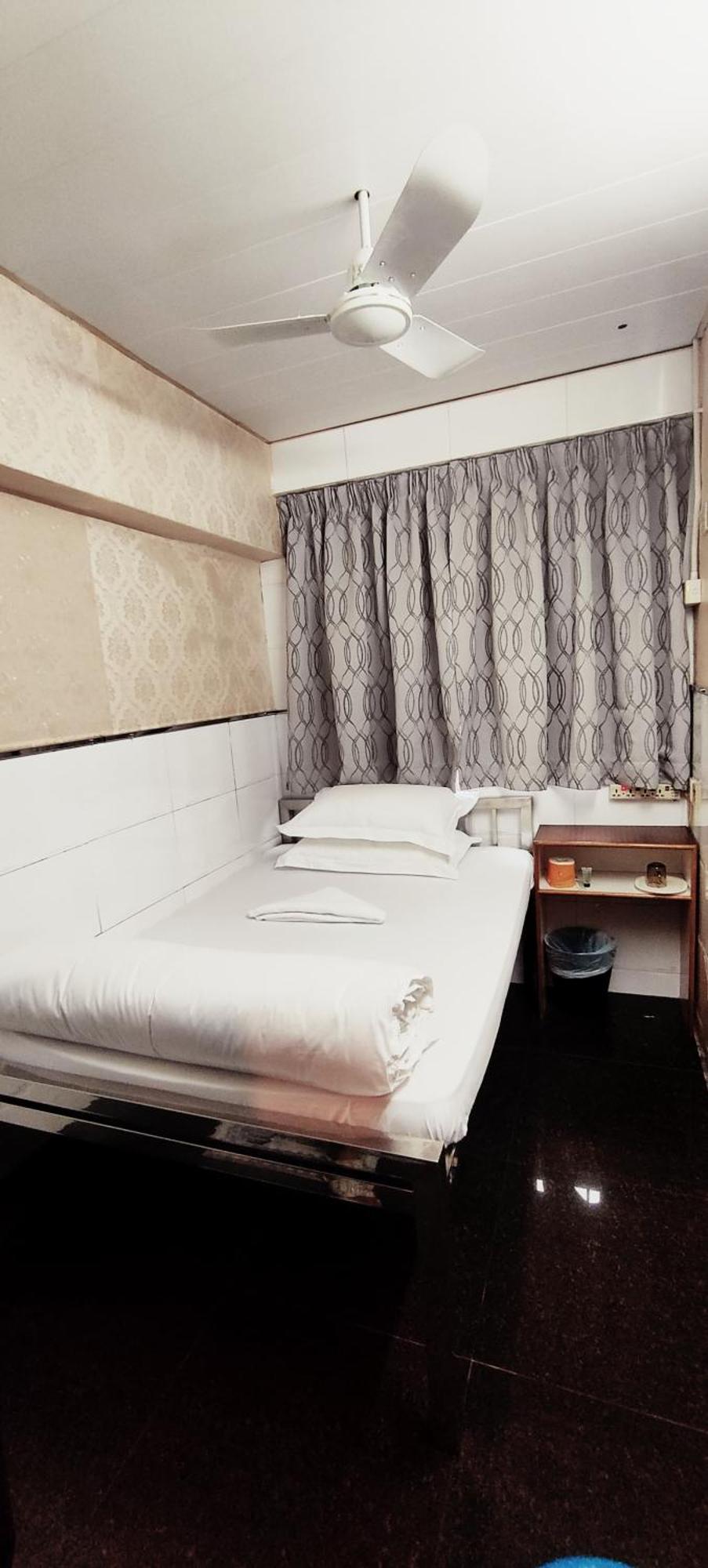 Four Seasons Hostel Hongkong Buitenkant foto